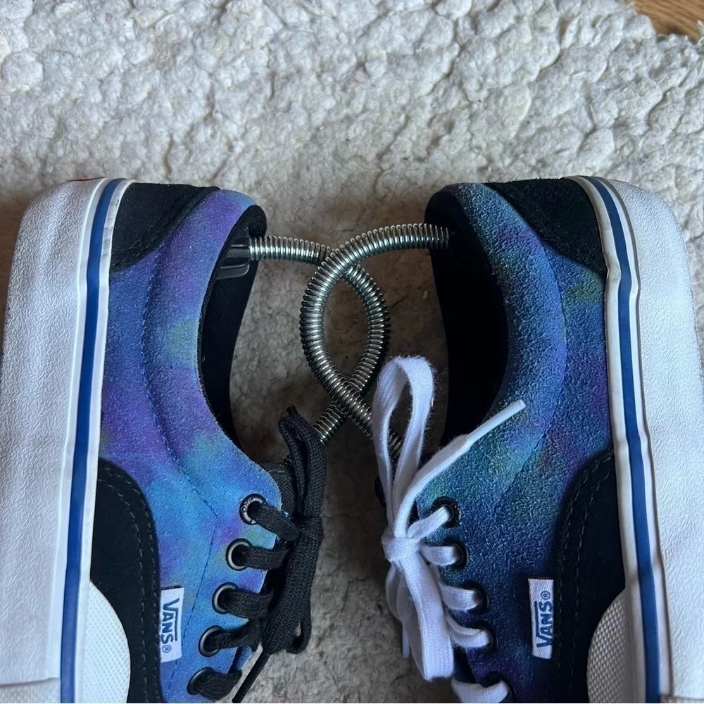 VANS: Men's Ultra Cush Black Purple Blue Galactic Suede Canvas Low Sneakers